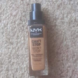 NYX Can't Stop Won't Stop foundation - Golden